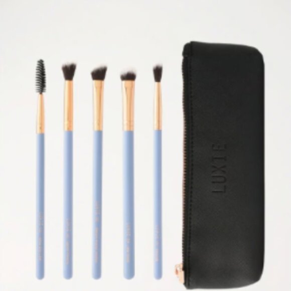 Luxie Eyeshadow Brush Set With Makeup Bag - Picture 2 of 3